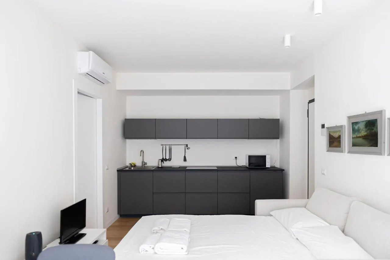 Moderno Bilocale In Corso Buenos Aires Apartment Milan