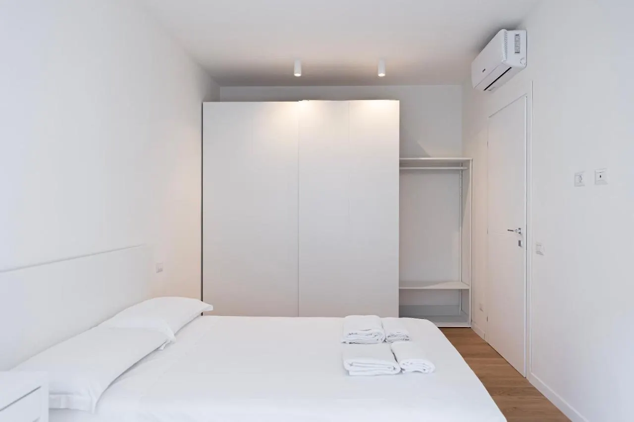 Moderno Bilocale In Corso Buenos Aires Apartment Milan 0*,